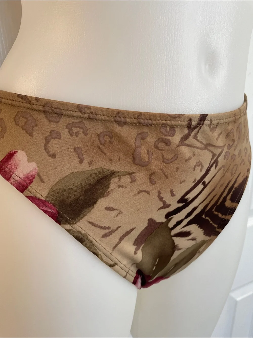 NEWPORT NEWS SHAPE FX BROWN ANIMAL PRINT with PINK ACCENT UNDERWIRE BIKINI SZ 10